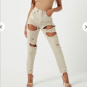 Sand Ripped Mom Rigid Jeans